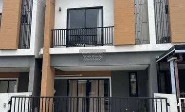 À louer 2 chambres maison de ville à Bang Bua Thong, Nonthaburi