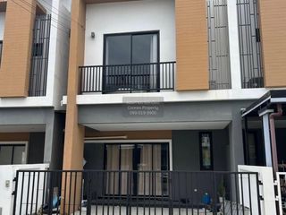 À louer 2 chambres maison de ville à Bang Bua Thong, Nonthaburi