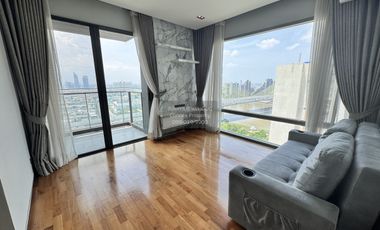 À louer 2 chambres condo à Yan Nawa, Bangkok