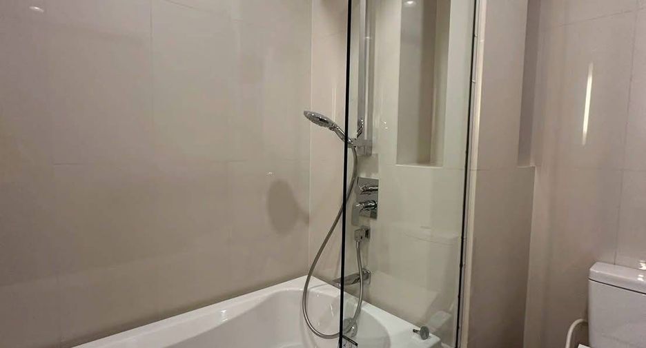 À louer et à vendre 1 chambre condo à Khlong Toei, Bangkok
