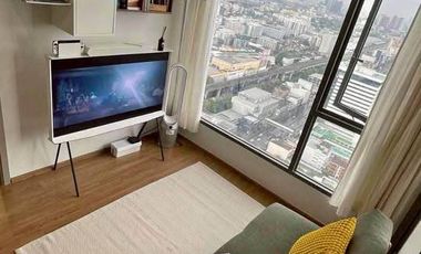 For rent and for sale 1 bed condo in Watthana, Bangkok
