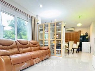 Casa en venta de 4 habitaciones en Thung Khru, Bangkok