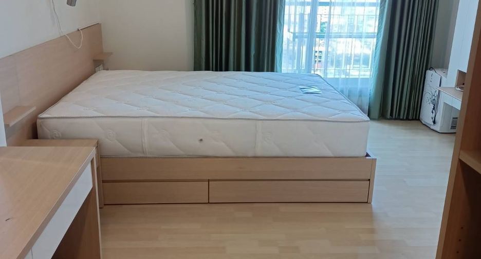 À vendre 1 chambre condo à Huai Khwang, Bangkok