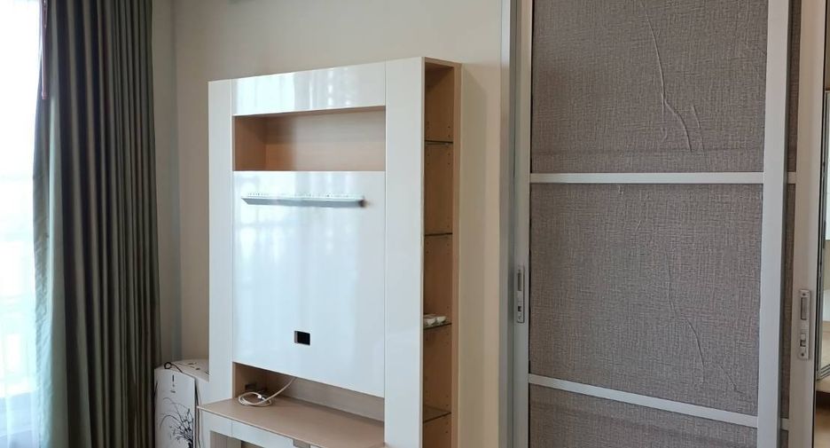 À vendre 1 chambre condo à Huai Khwang, Bangkok