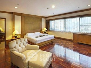Apartamento en alquiler de 3 habitaciones en Watthana, Bangkok