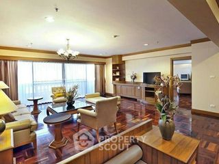 Apartamento en alquiler de 3 habitaciones en Watthana, Bangkok