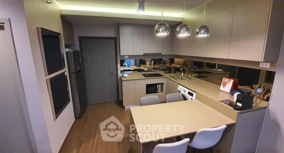 For rent 2 bedrooms condo in Phra Khanong, Bangkok