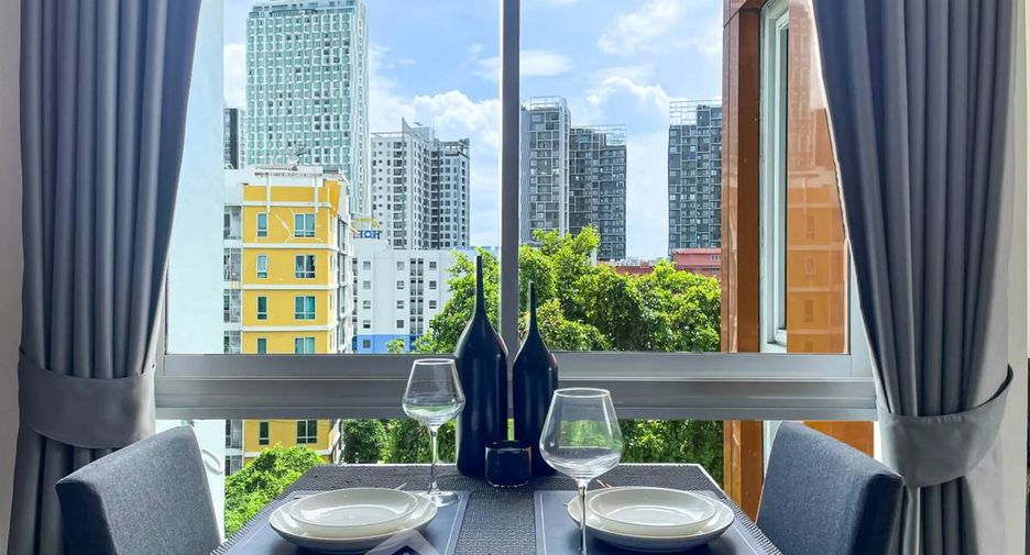 À louer 1 chambre condo à Phra Khanong, Bangkok