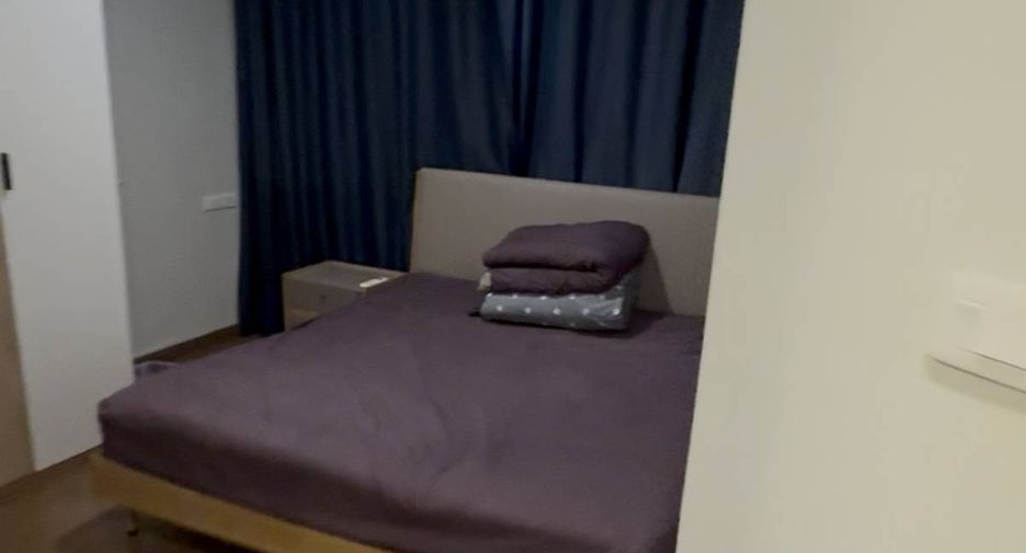 For rent 2 bedrooms condo in Huai Khwang, Bangkok