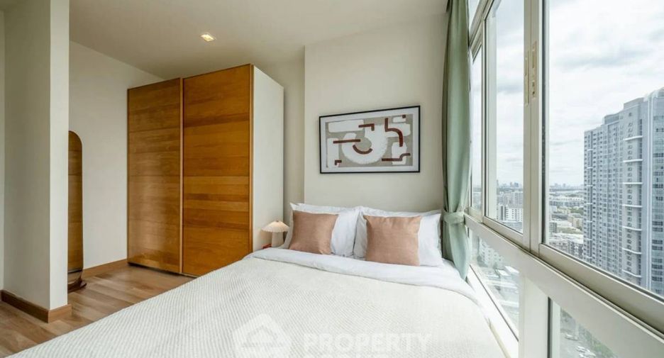 For rent 2 bedrooms condo in Phra Khanong, Bangkok