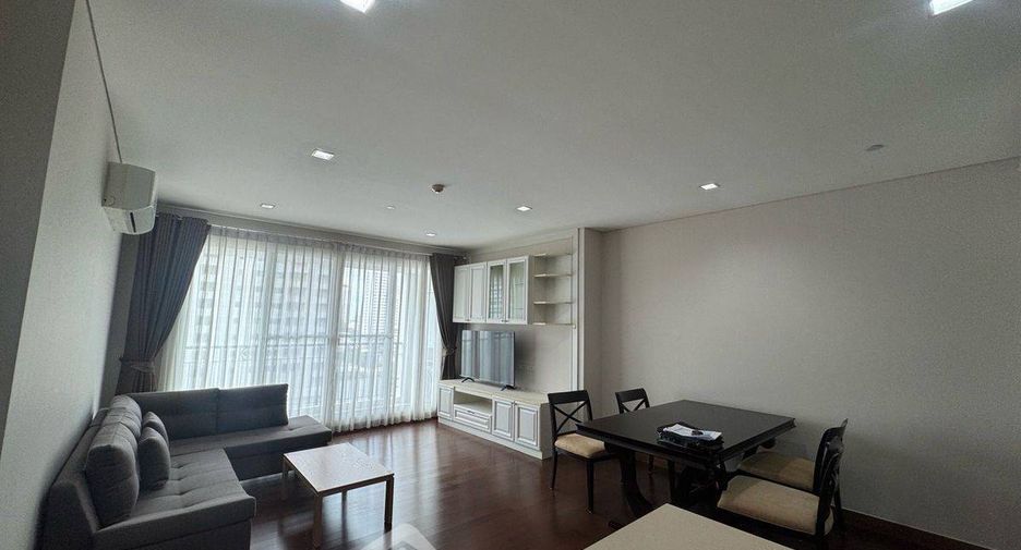 For rent 2 bedrooms condo in Watthana, Bangkok