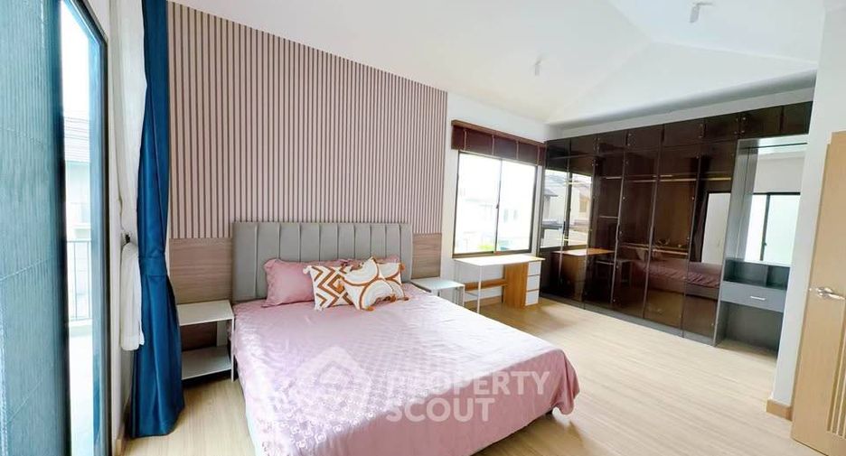 For rent 4 bedrooms house in Bang Lamung, Chonburi