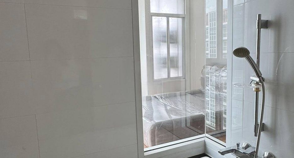 Condo en alquiler de 2 habitaciones en Bang Na, Bangkok