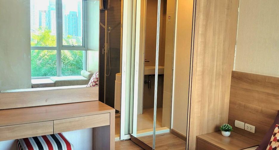 For rent 1 Beds condo in Phra Khanong, Bangkok