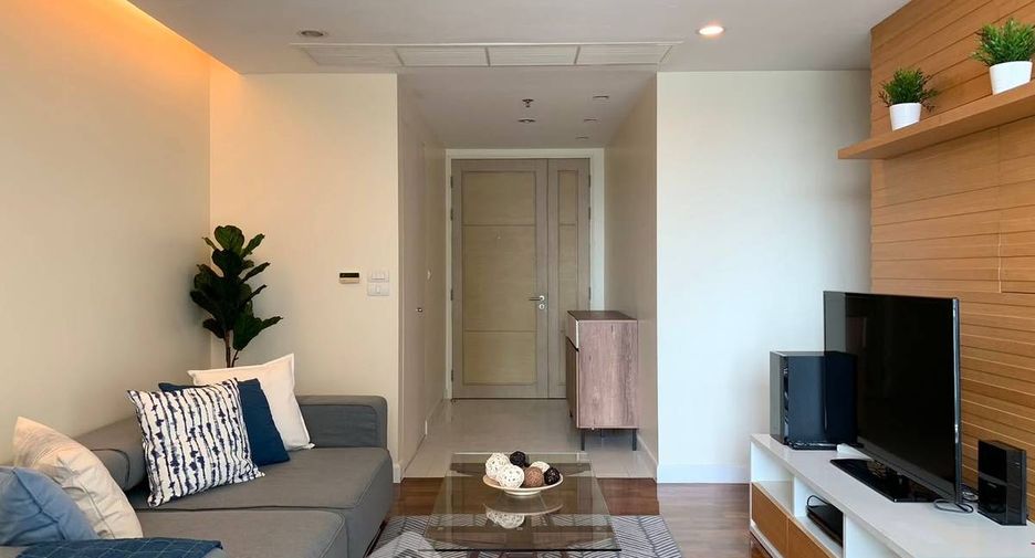 For rent 1 bed condo in Watthana, Bangkok