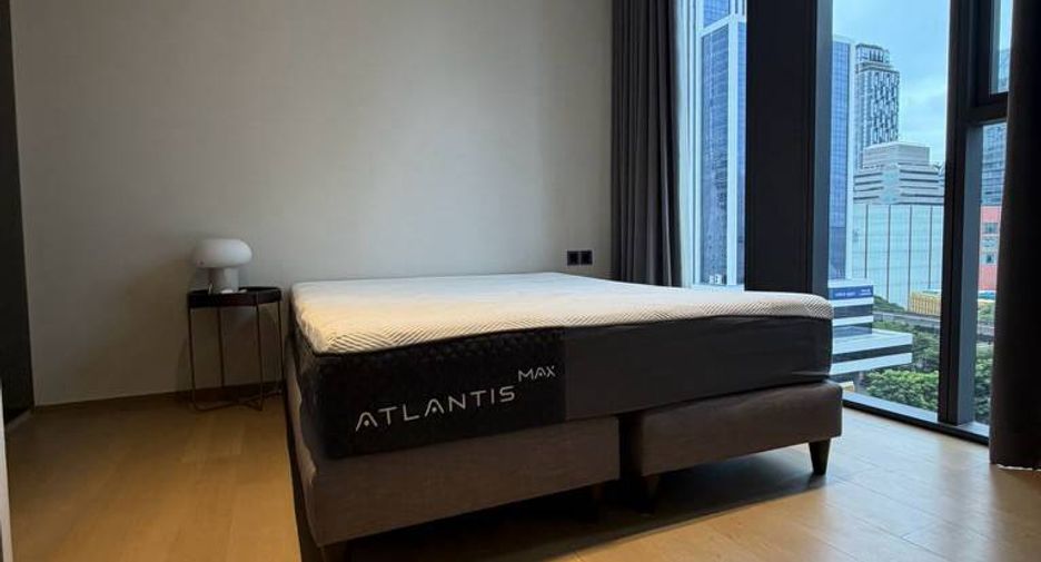 For rent 2 bedrooms condo in Pathum Wan, Bangkok