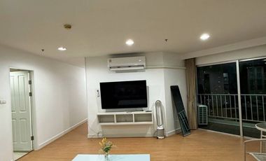 For rent 3 ベッドルーム condo in Huai Khwang, Bangkok