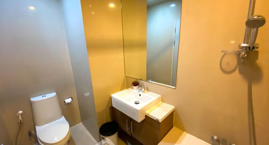 Condo en alquiler de 1 habitaciones en Khlong Toei, Bangkok
