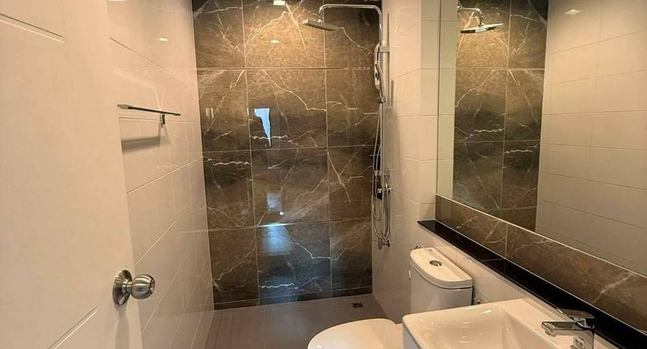 For rent 3 bedrooms townhouse in Prawet, Bangkok
