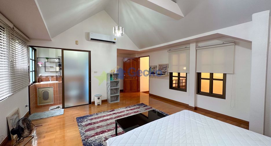 For rent 4 bedrooms house in Bang Lamung, Chonburi