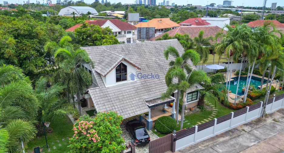 For rent 4 bedrooms house in Bang Lamung, Chonburi