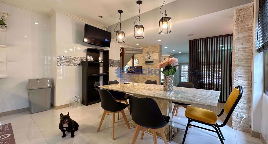 For rent 4 bedrooms house in Bang Lamung, Chonburi