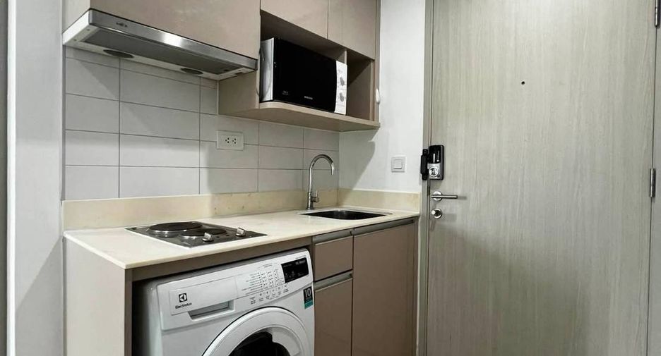 Condo en alquiler de 1 habitaciones en Bang Rak, Bangkok
