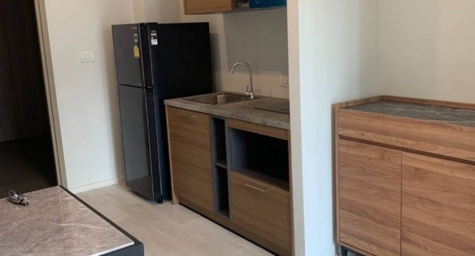 Wohnung zur Miete mit 1 Zimmer in Pathum Wan, Bangkok