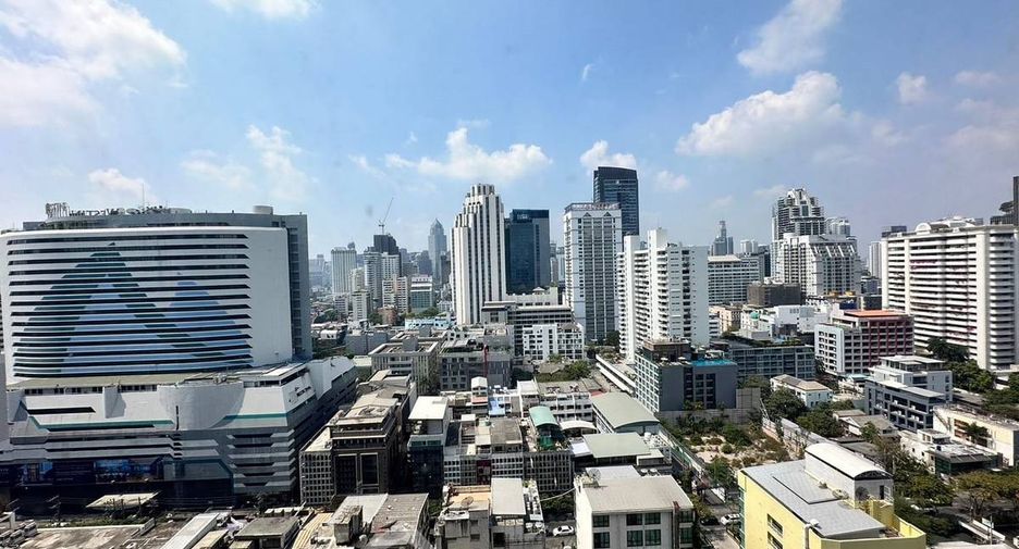 Condo en alquiler de 1 habitaciones en Khlong Toei, Bangkok