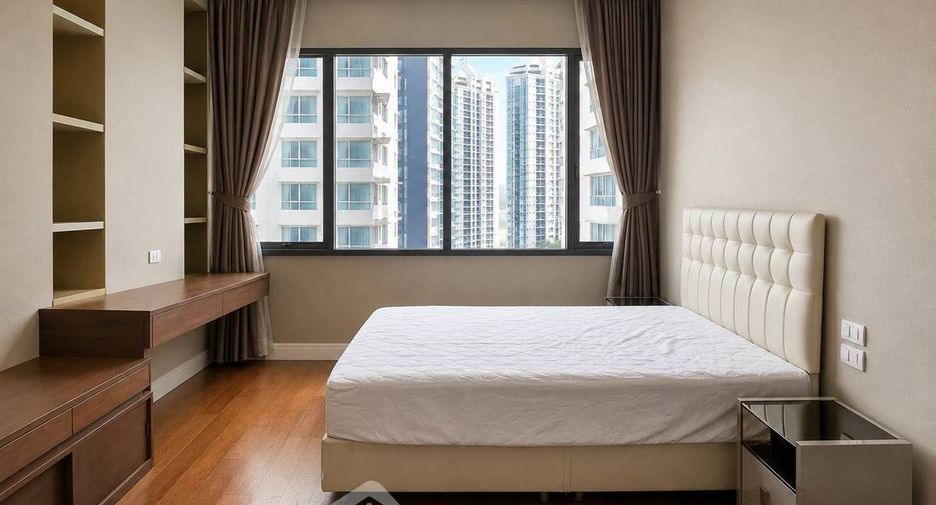 Condo en alquiler de 3 habitaciones en Khlong Toei, Bangkok