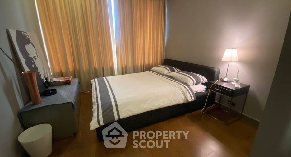 For rent 2 bedrooms condo in Bang Rak, Bangkok