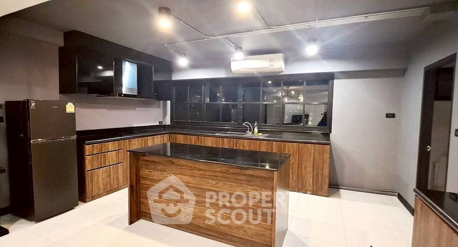 For rent 1 bed apartment in Phra Khanong, Bangkok