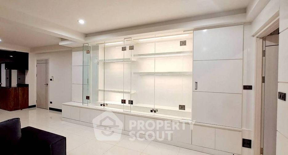 For rent 1 bed apartment in Phra Khanong, Bangkok
