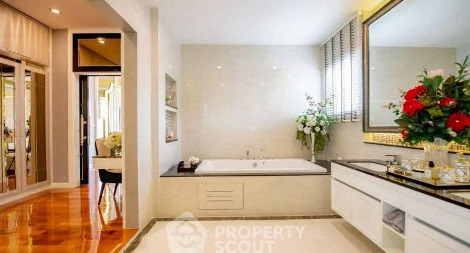 For rent 4 bedrooms house in Prawet, Bangkok