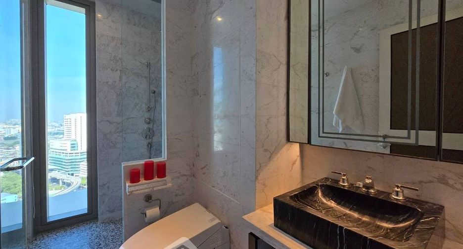 For rent 2 ベッドルーム condo in Khlong San, Bangkok