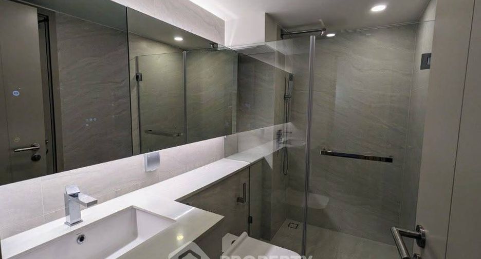 Аренда 2 спальни кондо в Ратчатхещи, Бангкок