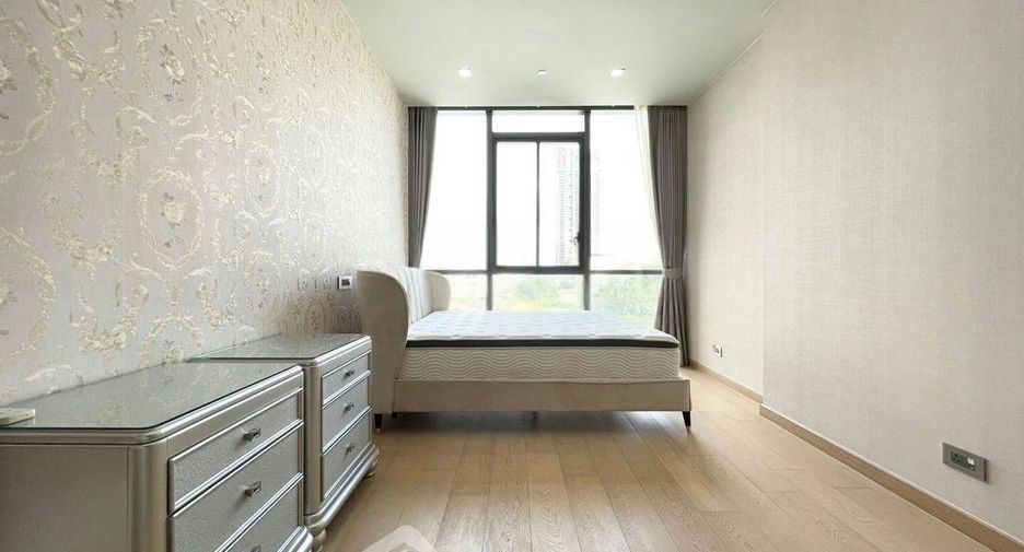 For rent 2 bedrooms condo in Watthana, Bangkok
