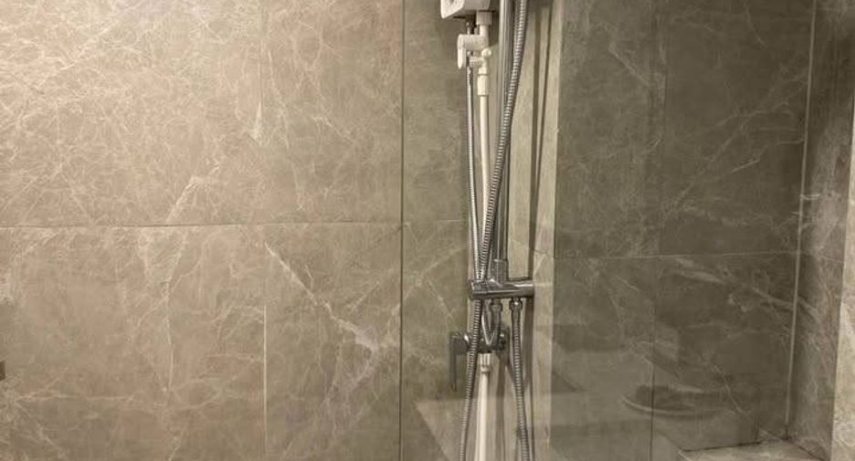 Condo en alquiler de 1 habitaciones en Huai Khwang, Bangkok