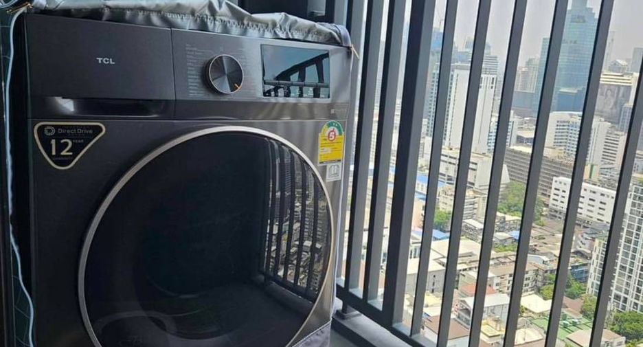 Wohnung zur Miete mit 1 Zimmer in Bang Rak, Bangkok