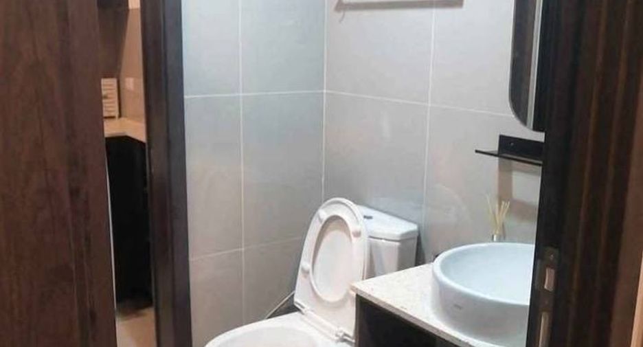 Condo en alquiler de 1 habitaciones en Huai Khwang, Bangkok