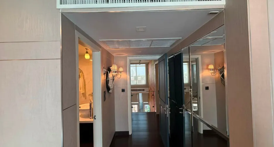 For rent 3 bedrooms condo in Yan Nawa, Bangkok
