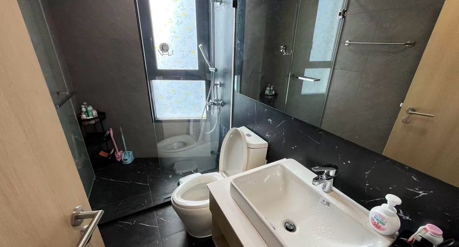 For rent 3 bedrooms condo in Bang Na, Bangkok