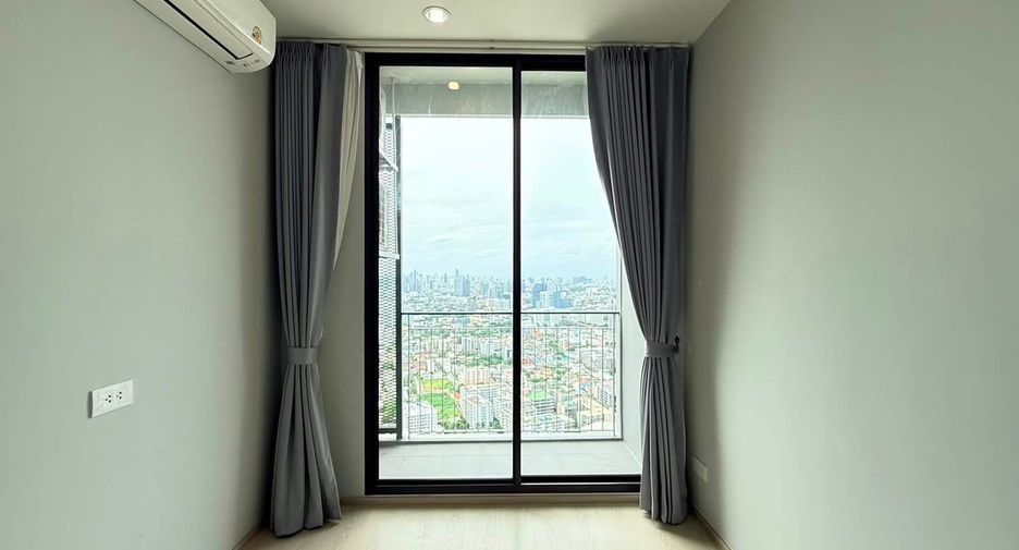 For rent 3 bedrooms condo in Bang Na, Bangkok