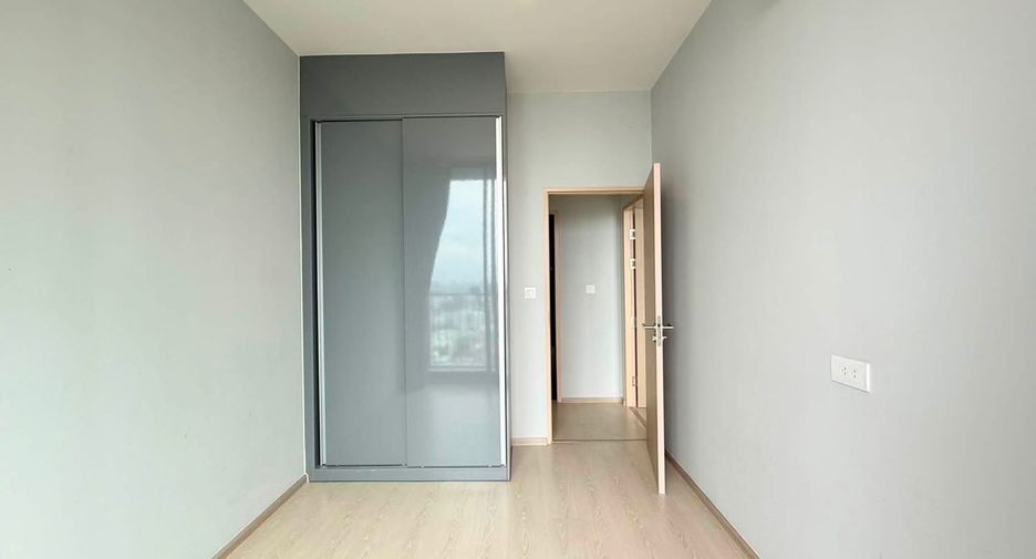 For rent 3 bedrooms condo in Bang Na, Bangkok