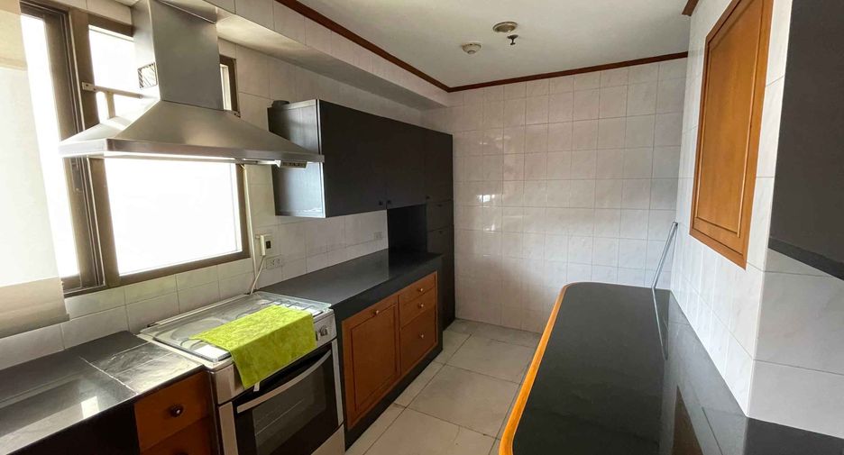 For rent 3 ベッドルーム condo in Watthana, Bangkok