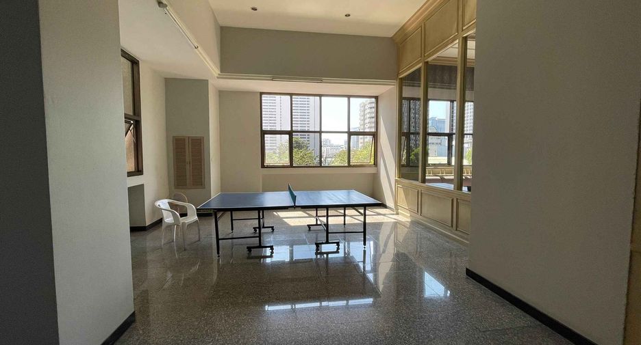 For rent 3 ベッドルーム condo in Watthana, Bangkok