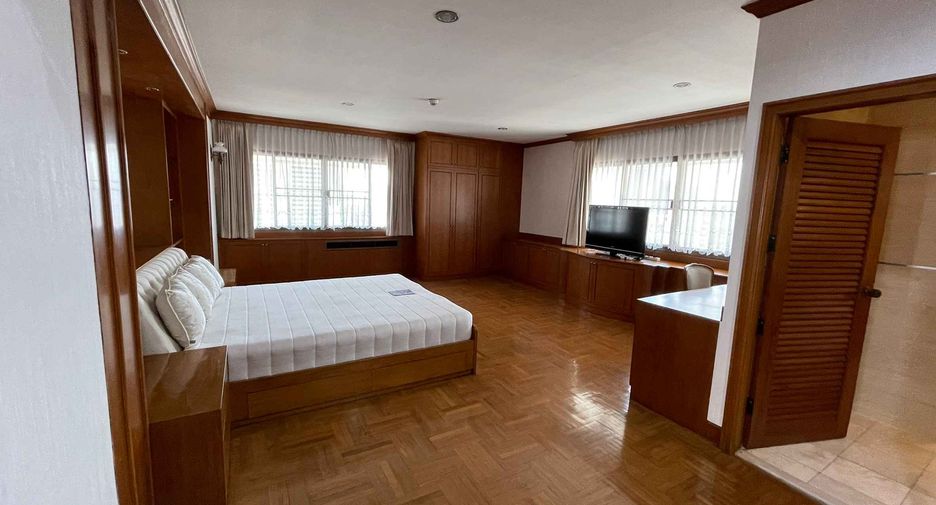 For rent 3 ベッドルーム condo in Watthana, Bangkok