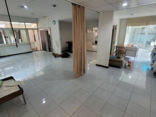 For rent 3 bedrooms house in Watthana, Bangkok