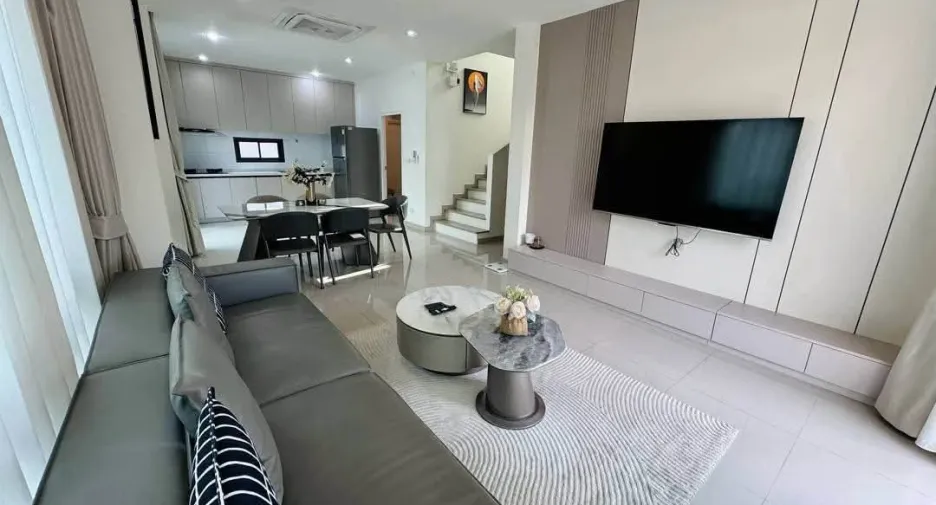 Haus zum Kauf mit 4 Zimmer in Bang Lamung, Chonburi
