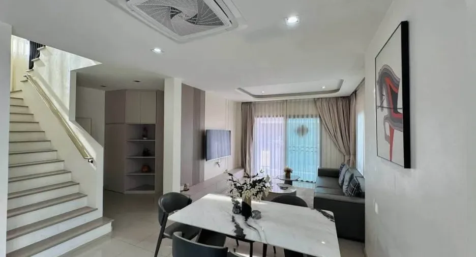 Haus zum Kauf mit 4 Zimmer in Bang Lamung, Chonburi